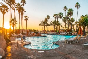 piscine dans un camping dans la Drome