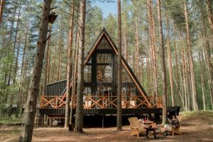 Mobil-homes à louer au Grau du Roi, offrant des séjours en bord de mer pour des vacances en famille ou entre amis dans un cadre naturel préservé.